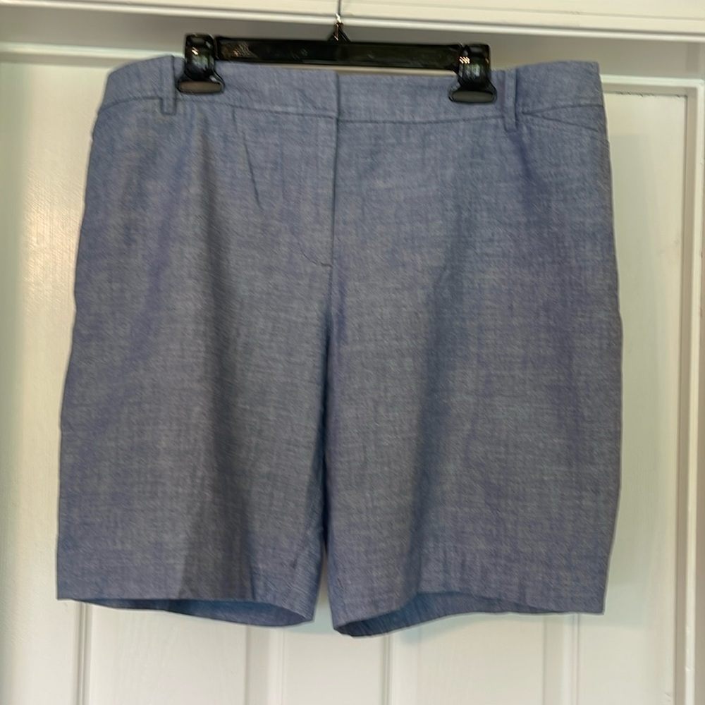 Talbot’s - blue 100% cotton Perfect Short - linen look - size 18WP